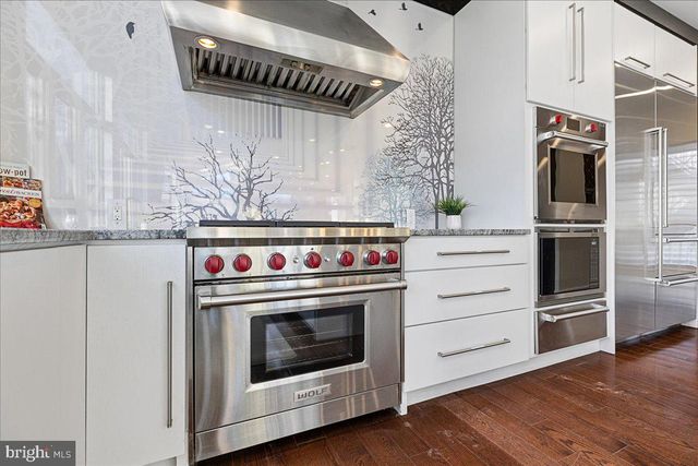 230 BROOKS BND, Princeton, NJ 08540