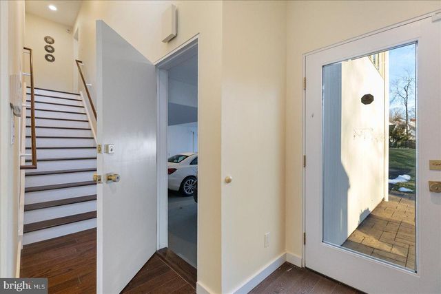 230 BROOKS BND, Princeton, NJ 08540