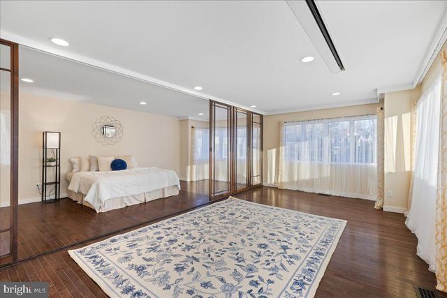 230 BROOKS BND, Princeton, NJ 08540