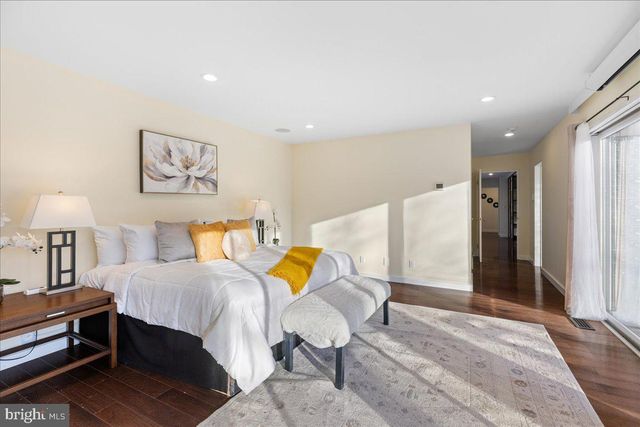 230 BROOKS BND, Princeton, NJ 08540