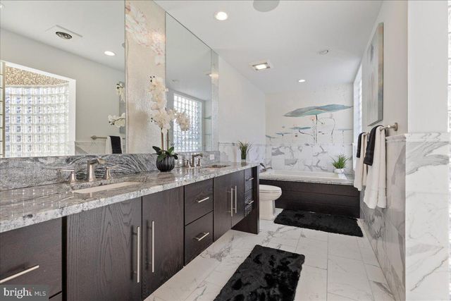 230 BROOKS BND, Princeton, NJ 08540