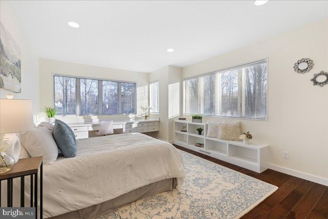 230 BROOKS BND, Princeton, NJ 08540