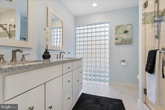 230 BROOKS BND, Princeton, NJ 08540