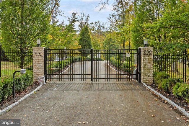230 BROOKS BND, Princeton, NJ 08540