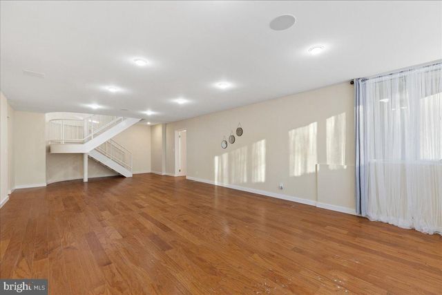 230 BROOKS BND, Princeton, NJ 08540