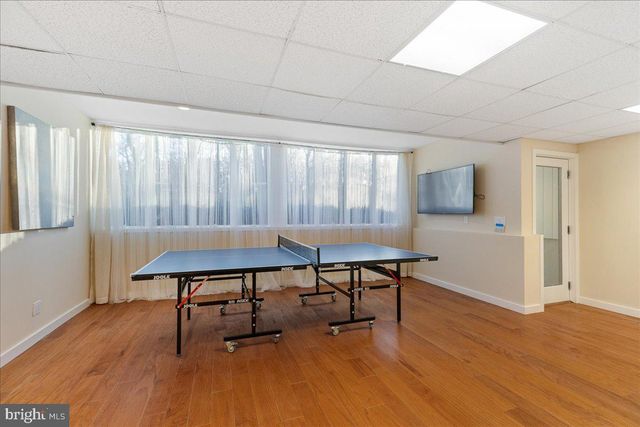 230 BROOKS BND, Princeton, NJ 08540