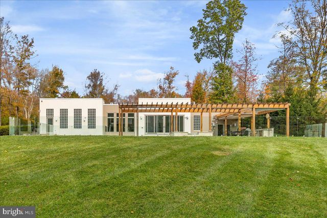 230 BROOKS BND, Princeton, NJ 08540