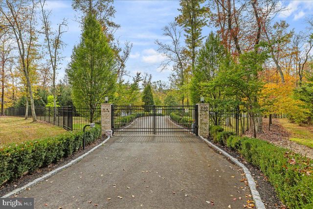 230 BROOKS BND, Princeton, NJ 08540