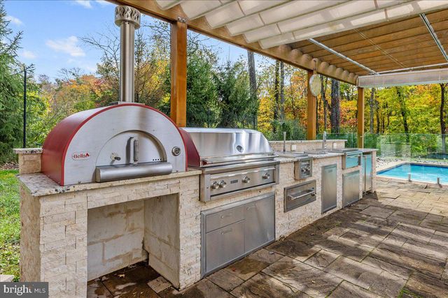 230 BROOKS BND, Princeton, NJ 08540
