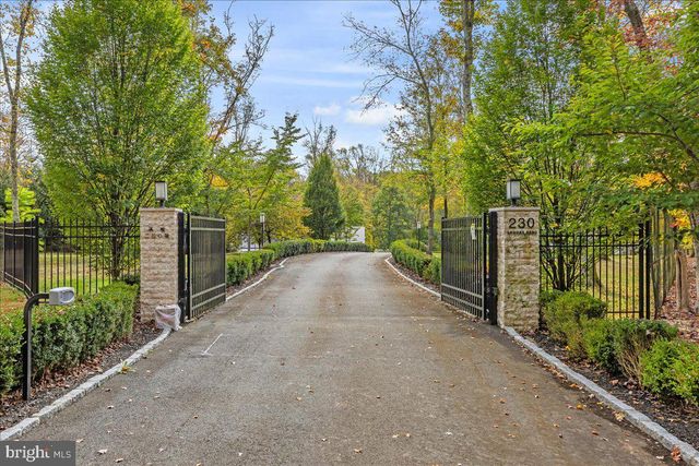 230 BROOKS BND, Princeton, NJ 08540