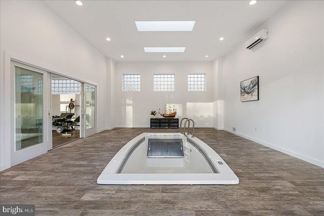 230 BROOKS BND, Princeton, NJ 08540