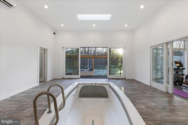 230 BROOKS BND, Princeton, NJ 08540