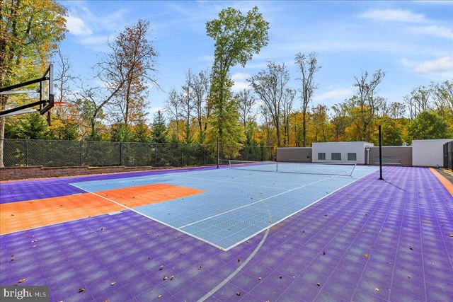 230 BROOKS BND, Princeton, NJ 08540
