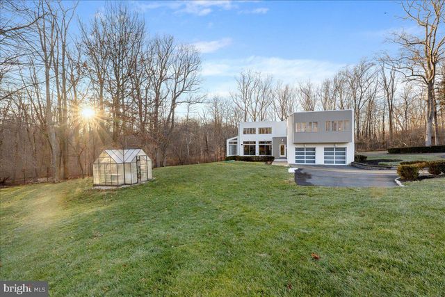230 BROOKS BND, Princeton, NJ 08540