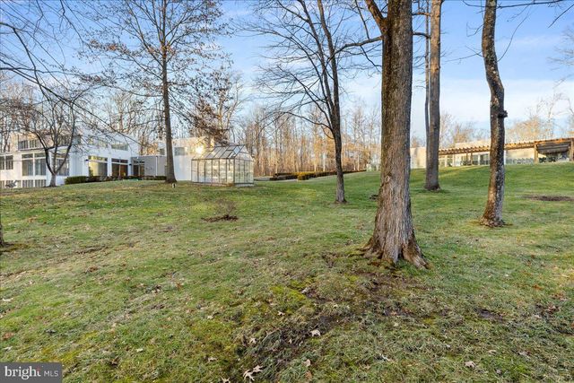 230 BROOKS BND, Princeton, NJ 08540