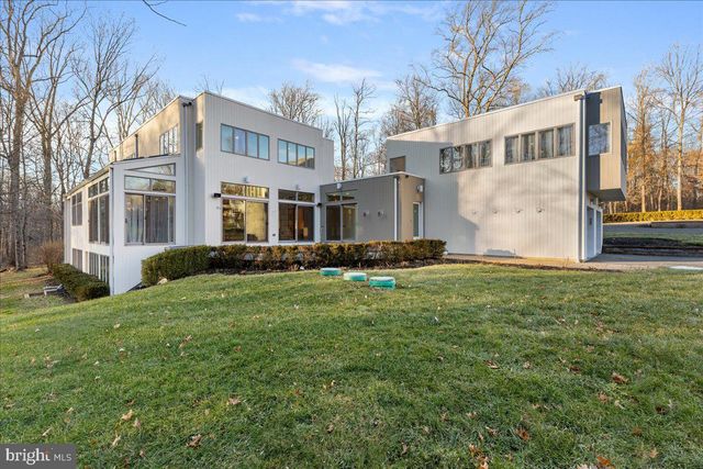 230 BROOKS BND, Princeton, NJ 08540