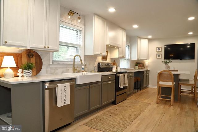 445 HAVERHILL RD, Lancaster, PA 17601