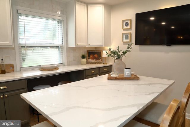 445 HAVERHILL RD, Lancaster, PA 17601
