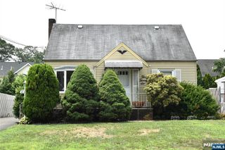 10-26 2nd Street, Fair Lawn, NJ 07410