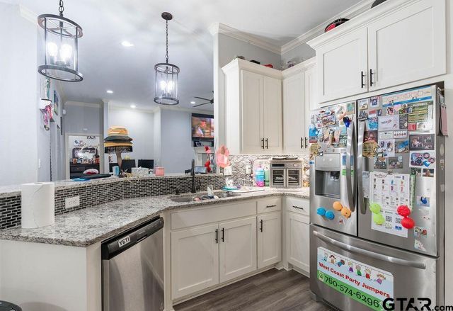 535 S Bolton, Jacksonville, TX 75766