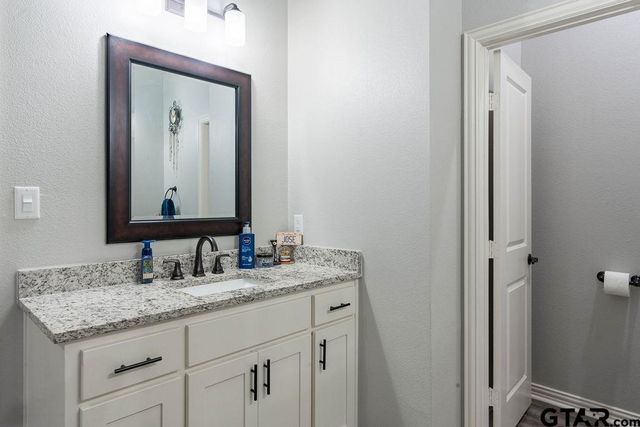 535 S Bolton, Jacksonville, TX 75766