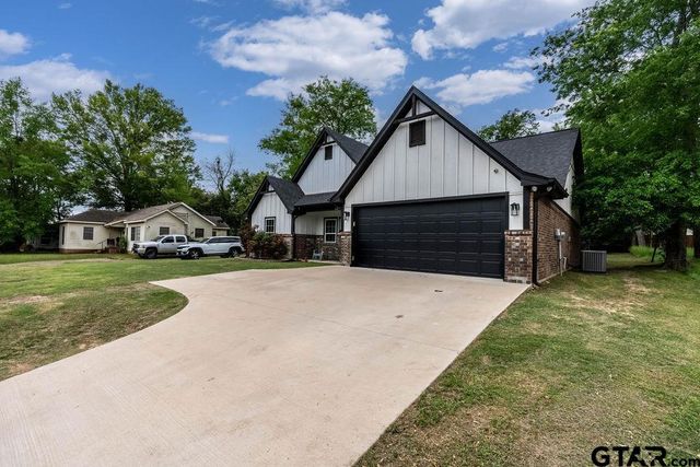 535 S Bolton, Jacksonville, TX 75766