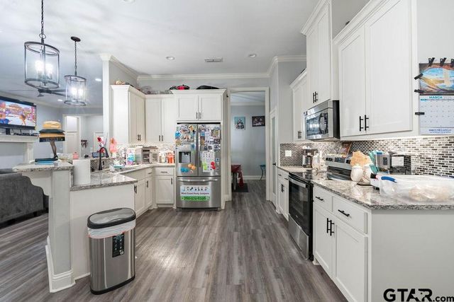 535 S Bolton, Jacksonville, TX 75766