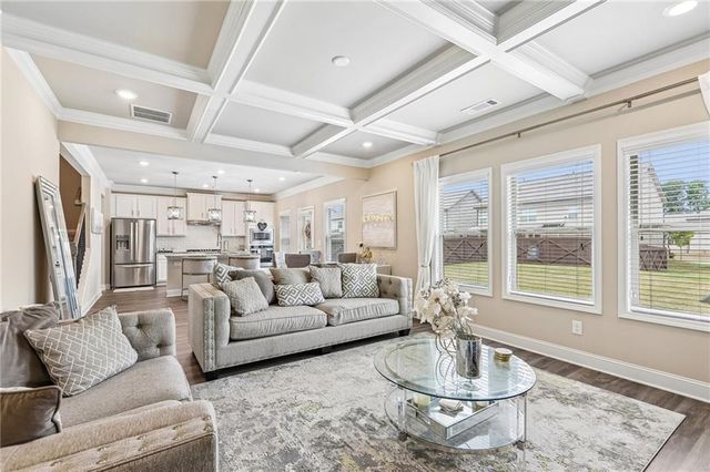 158 Mitchem Creek Drive, Loganville, GA 30052