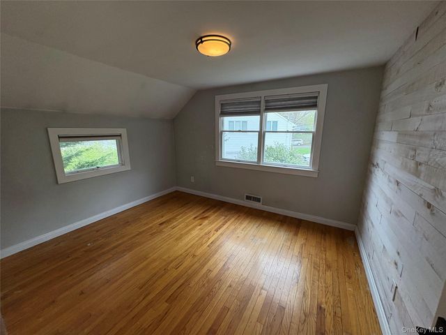 19 Nursery Road, Melville, NY 11747