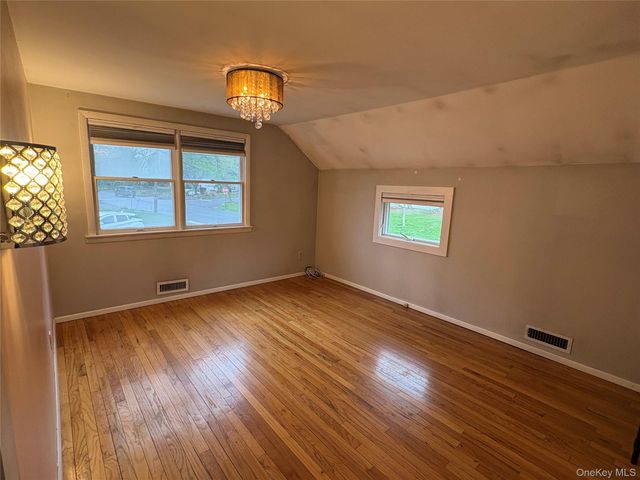 19 Nursery Road, Melville, NY 11747