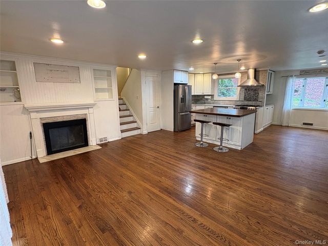 19 Nursery Road, Melville, NY 11747