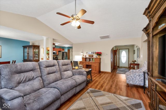 13270 Summerwood Lane, Fishers, IN 46038