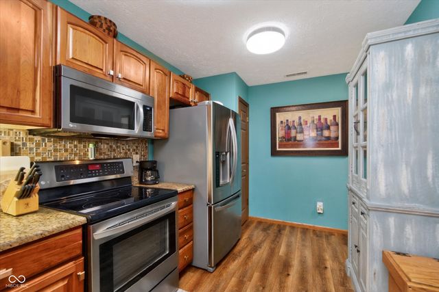 13270 Summerwood Lane, Fishers, IN 46038