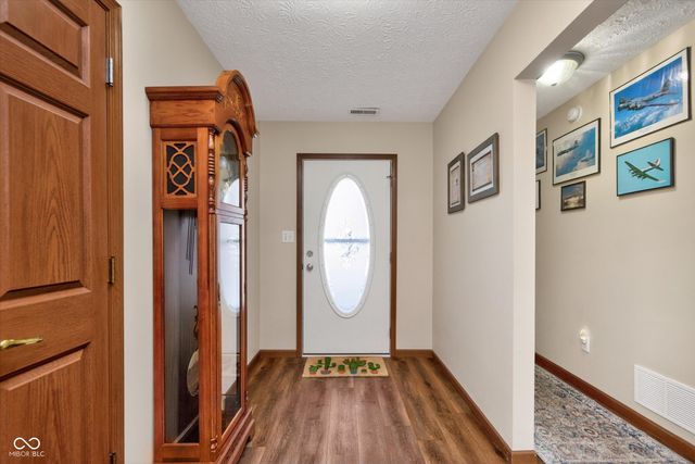 13270 Summerwood Lane, Fishers, IN 46038