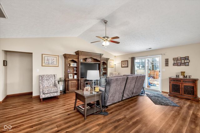 13270 Summerwood Lane, Fishers, IN 46038