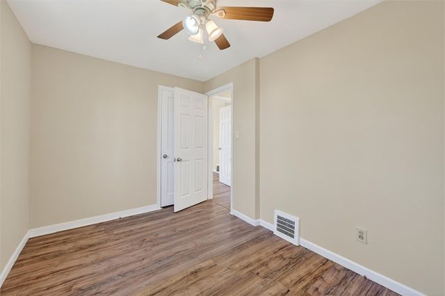 314 Fort Couch Rd, Upper St Clair, PA 15241