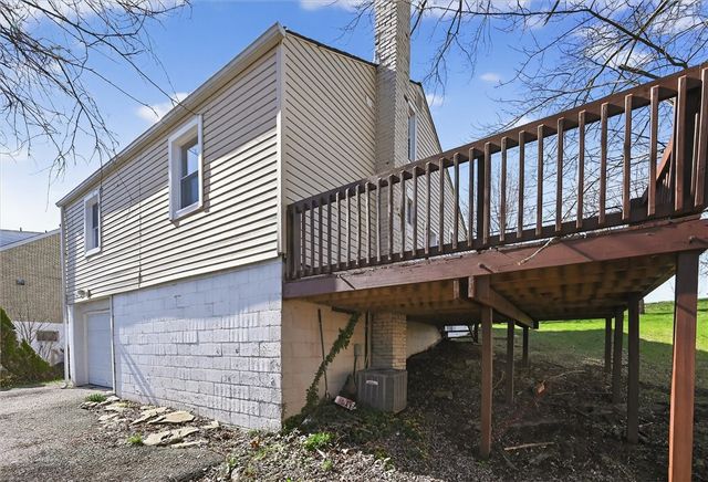 314 Fort Couch Rd, Upper St Clair, PA 15241