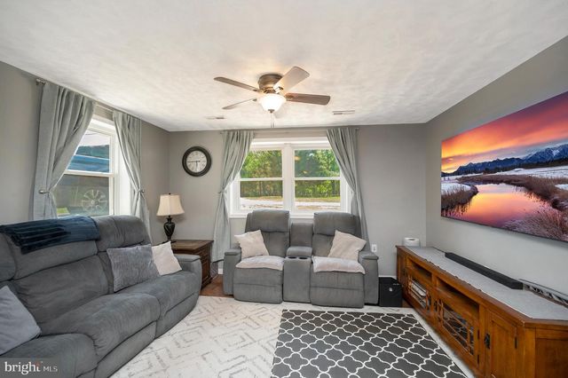 16085 RIDGE RD, King George, VA 22485