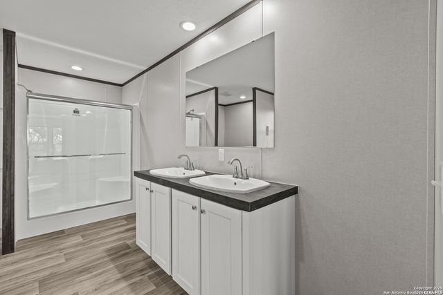 2711 FM 1332, Jourdanton, TX 78026