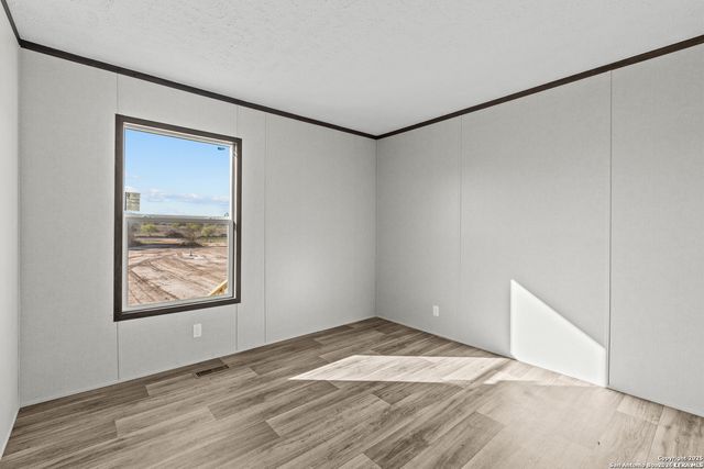 2711 FM 1332, Jourdanton, TX 78026