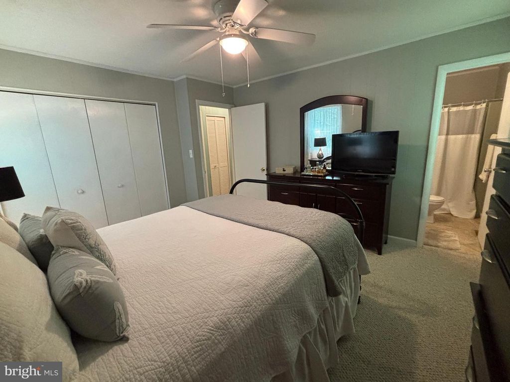 Image 20 of property listing at 126 CAMELOT CIR, Ocean Pines, MD 21811