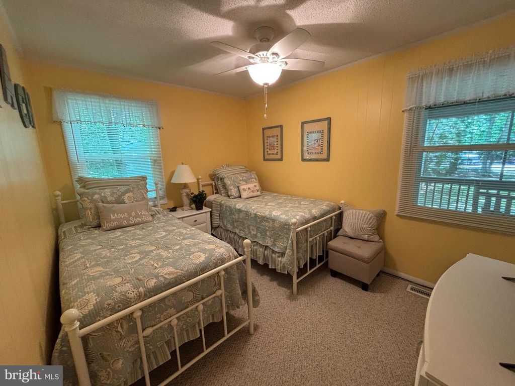 Image 23 of property listing at 126 CAMELOT CIR, Ocean Pines, MD 21811