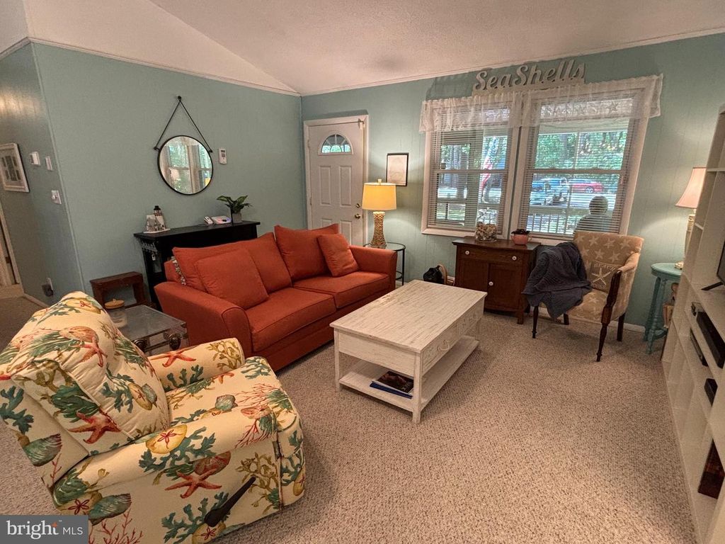Image 6 of property listing at 126 CAMELOT CIR, Ocean Pines, MD 21811