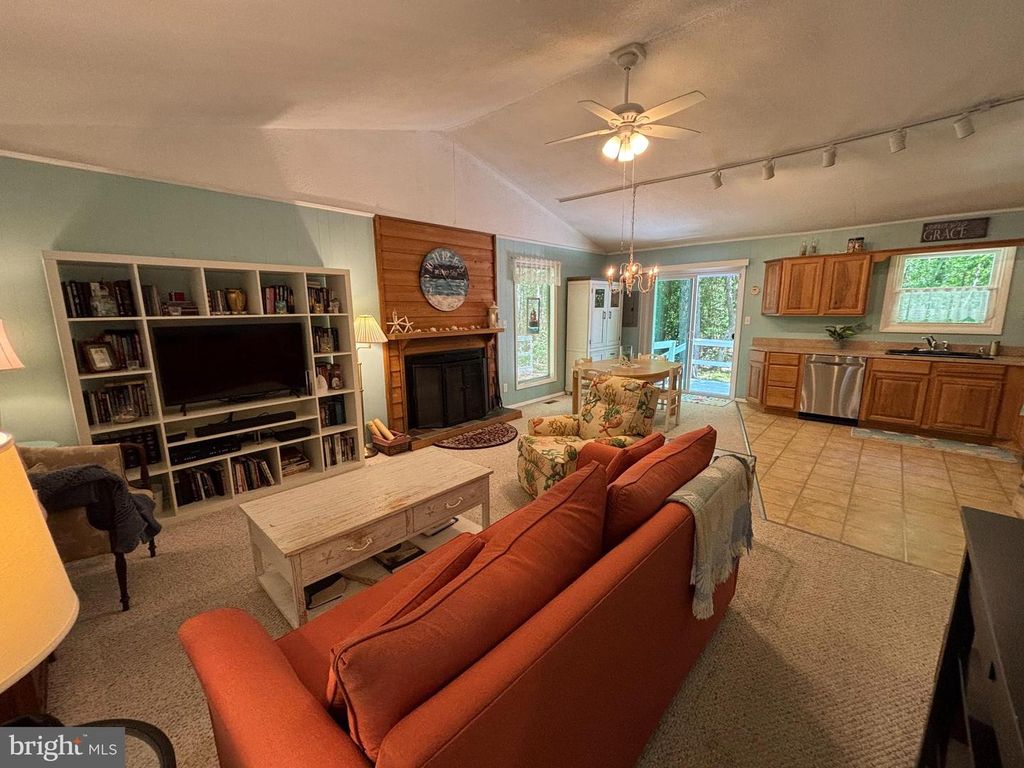 Image 9 of property listing at 126 CAMELOT CIR, Ocean Pines, MD 21811