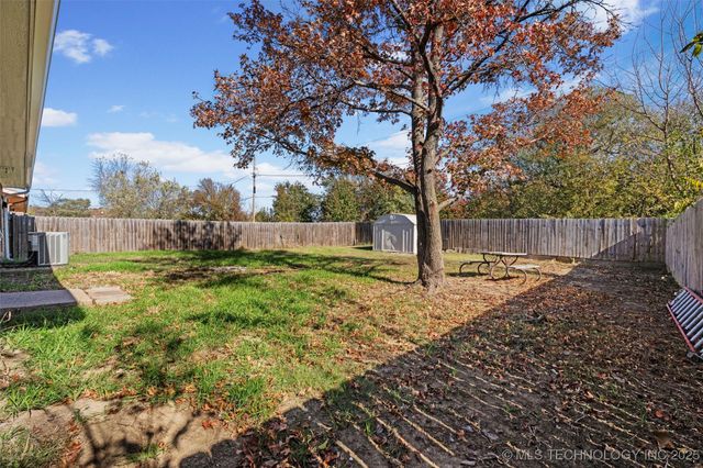 520 Highland Drive, Bartlesville, OK 74003