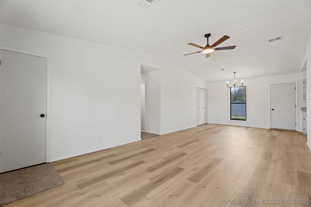 520 Highland Drive, Bartlesville, OK 74003