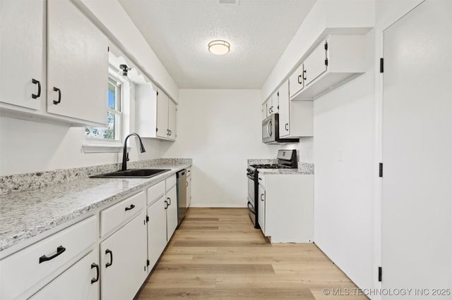 520 Highland Drive, Bartlesville, OK 74003