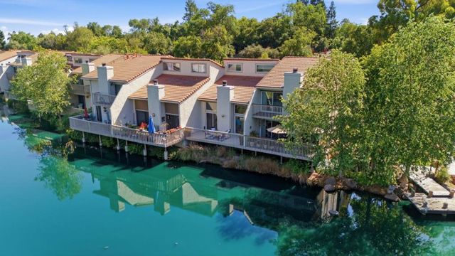 135 Vista Del Lago, Los Gatos, CA 95032