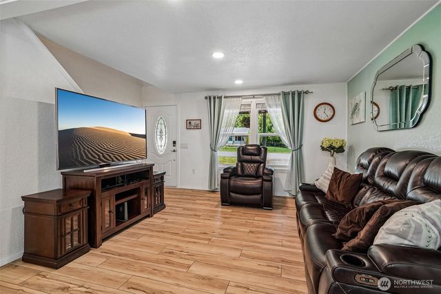 6118 180th Place NW, Stanwood, WA 98292