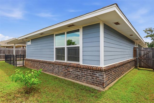 503 Remington Avenue, Jones, OK 73049